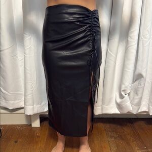 Cider Black Ruched Pencil Skirt with Slit